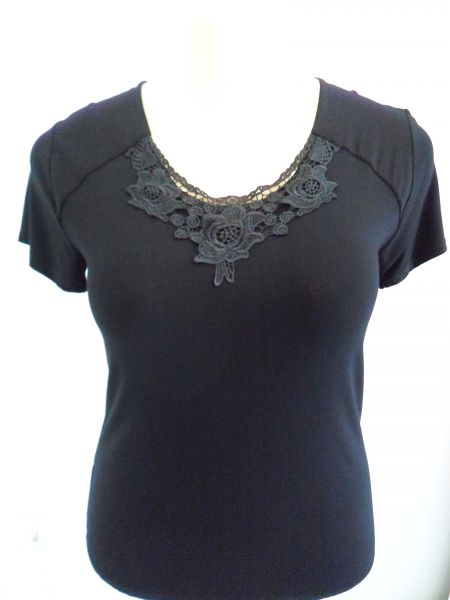 Blusa Preta com Renda